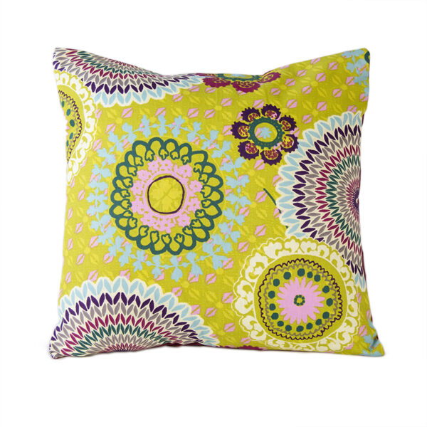 Cuscino con rivestimento in tessuto di cotone con fantasia geometrica