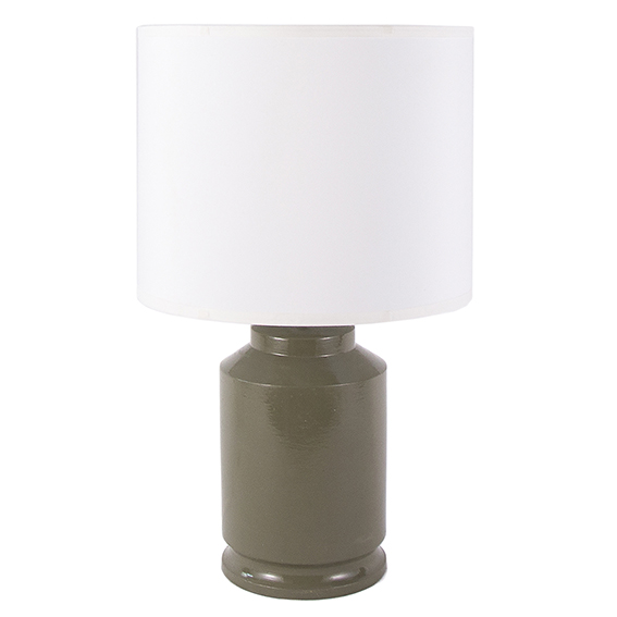 Lampada da tavolo con base in ceramica verde scuro e paralume a cilindro bianco