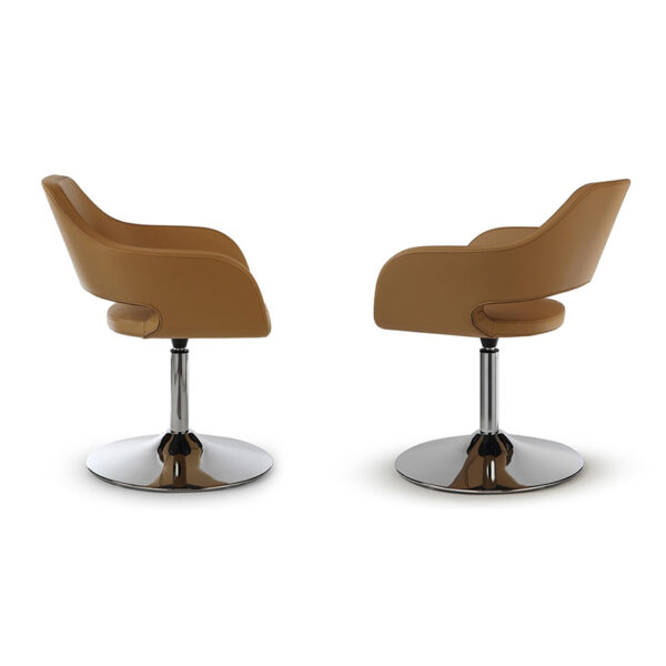 Poltroncine pelle marrone gamba in metallo