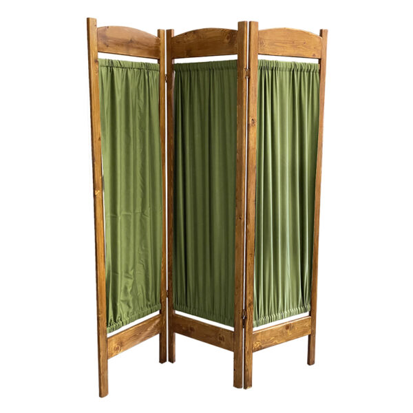 Separé in legno effetto noce medio con tendine verdi
